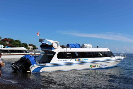1. Pacha Express fast boat from Amed to Gili