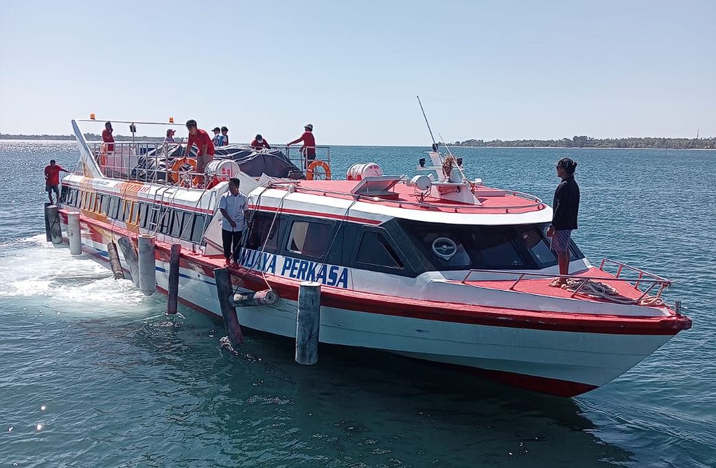 Bali to Gili Meno with Wijaya