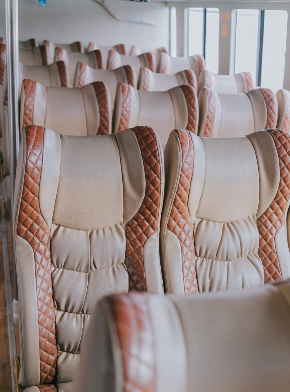 Wahana Gili Ocean V seats