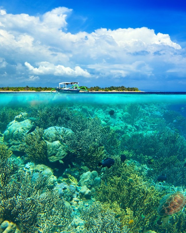 Between the Gili Islands