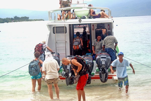 Fast boat the Gilis to Bali